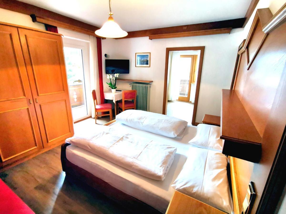 Garni Gabrieli Bed & Breakfast Корвара ин Бадия Екстериор снимка