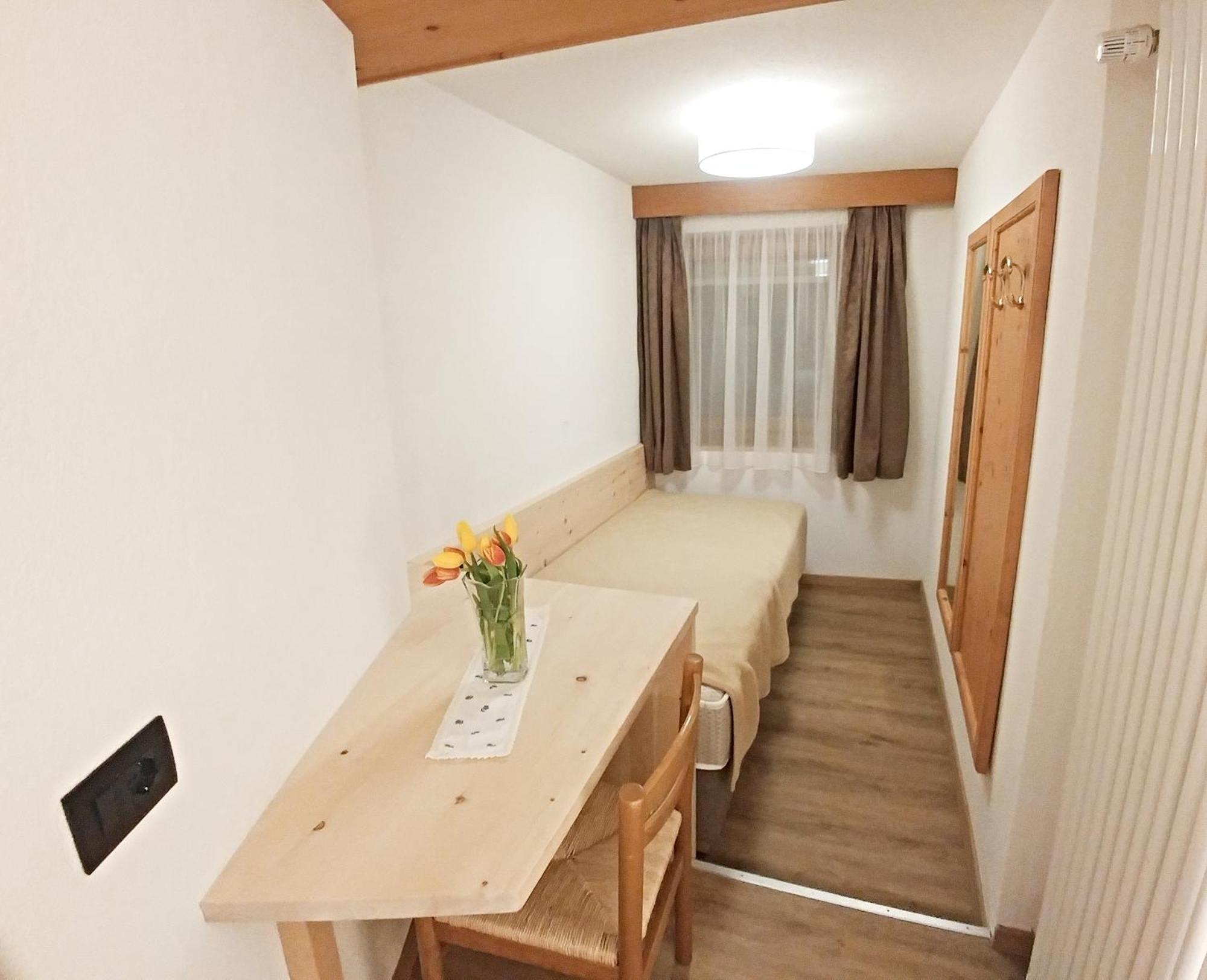 Garni Gabrieli Bed & Breakfast Корвара ин Бадия Стая снимка