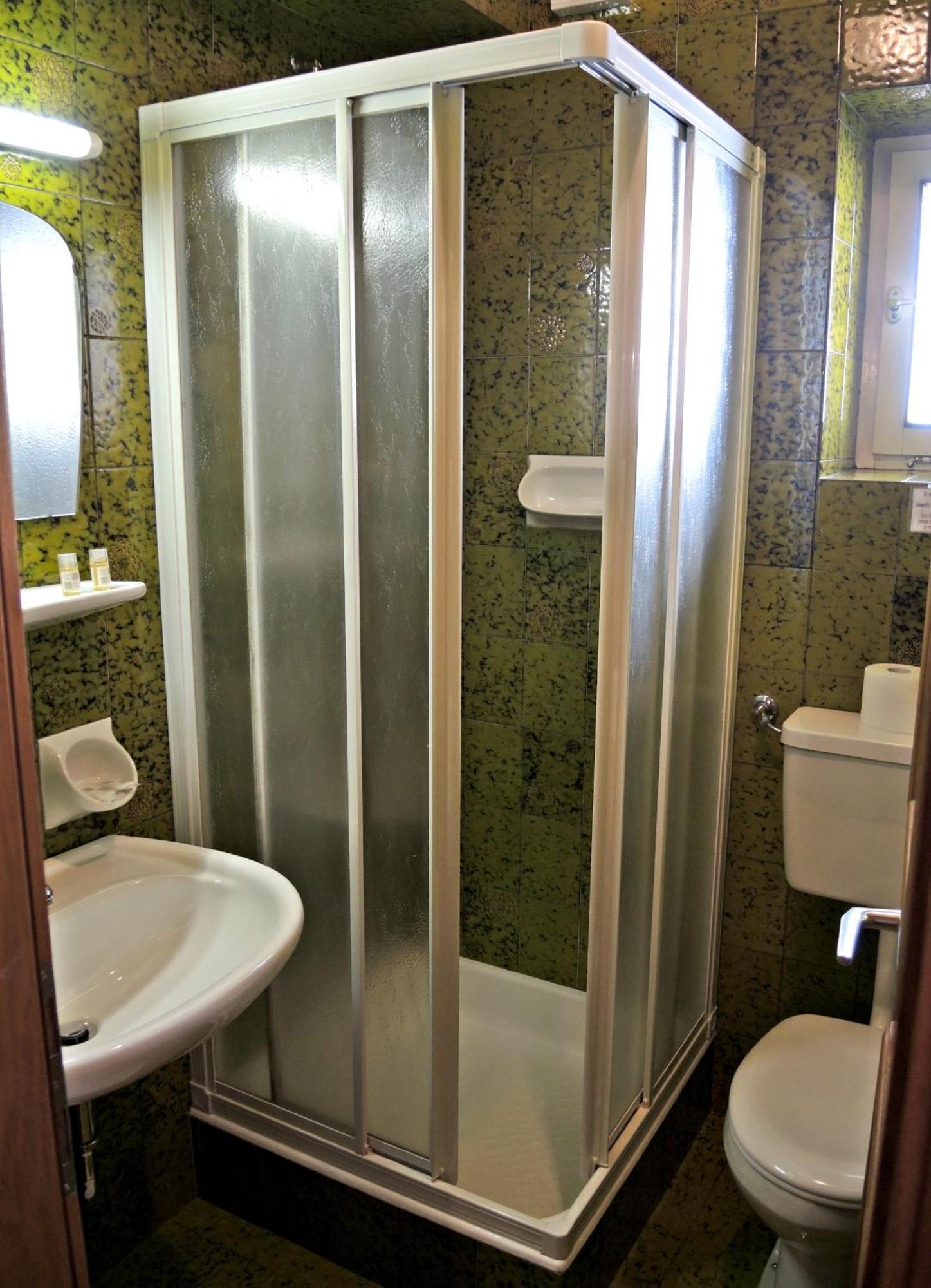 Garni Gabrieli Bed & Breakfast Корвара ин Бадия Стая снимка